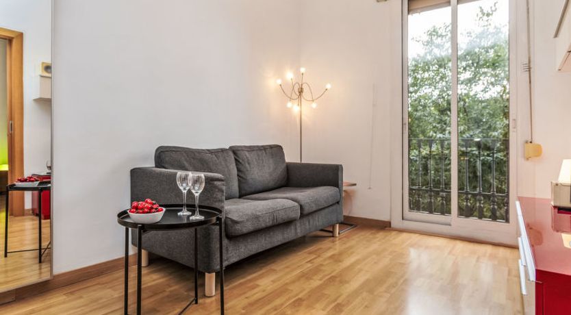 Photo of Sants-Montjuïc: Avenida Madrid