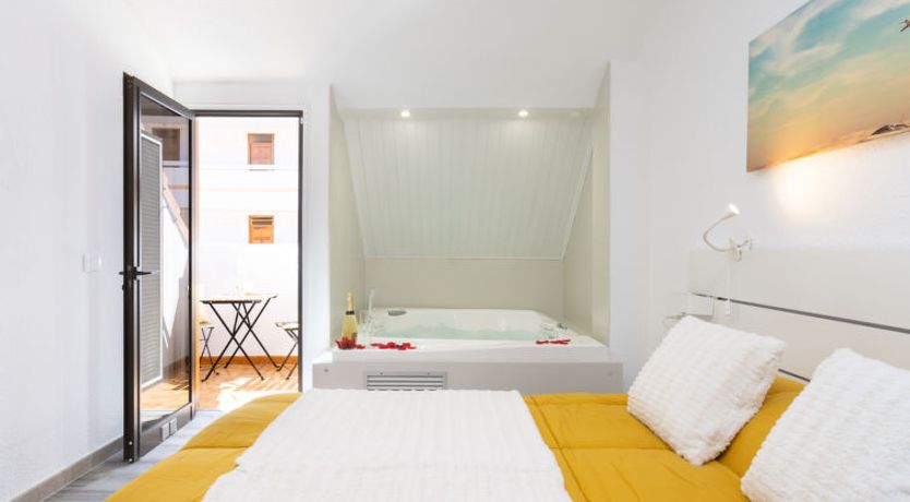 Photo of Deluxe Altemar