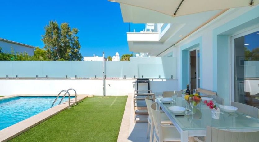 Photo of Villa del Lago 4