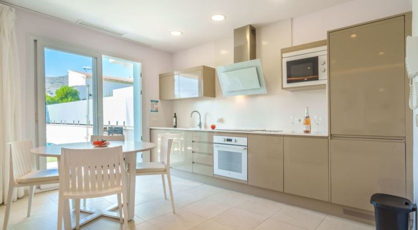 Photo of Villa del Lago 4