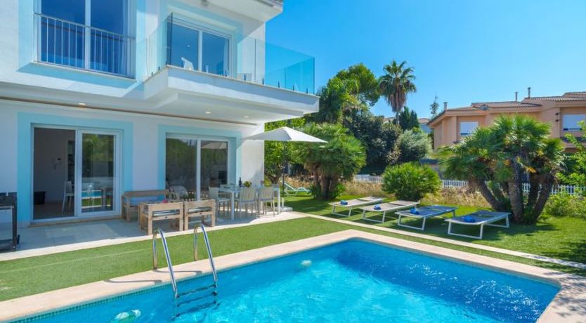 Photo of Villa del Lago 4