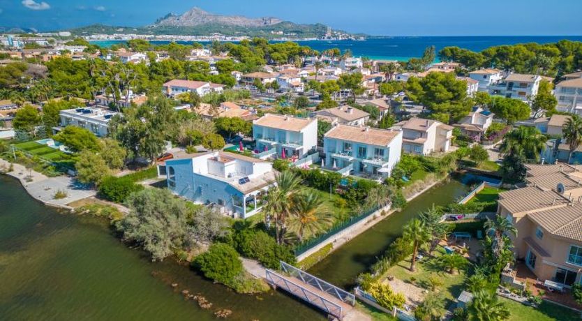 Photo of Villa del Lago 4