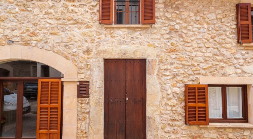 Photo of Biniarroi Charm & Quality