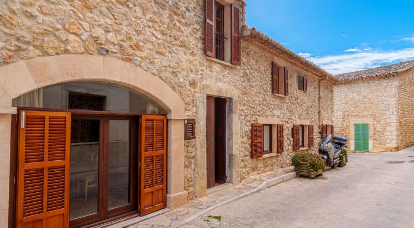 Photo of Biniarroi Charm & Quality