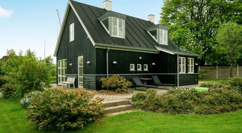 Photo of "Gullan" - 75m from the sea