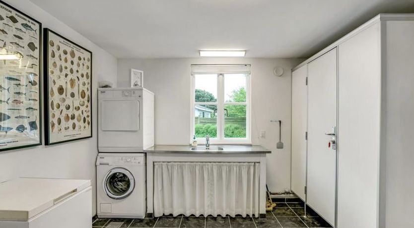 Photo of "Gullan" - 75m from the sea