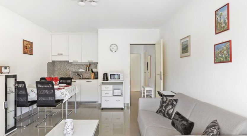 Photo of Robinia-City