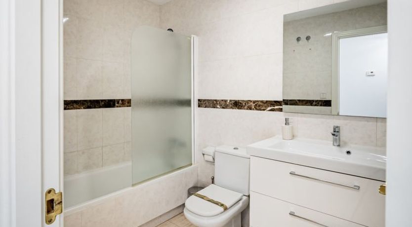 Photo of Lorcrimar V