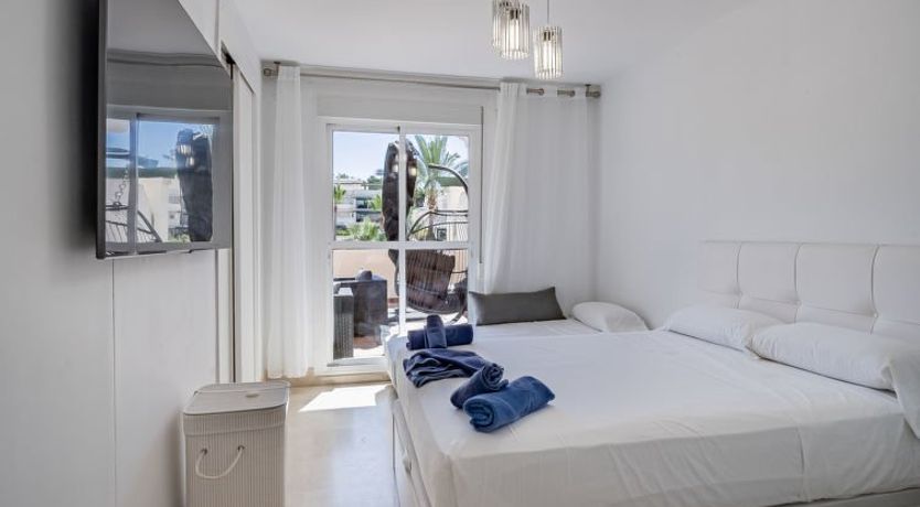 Photo of Lorcrimar V