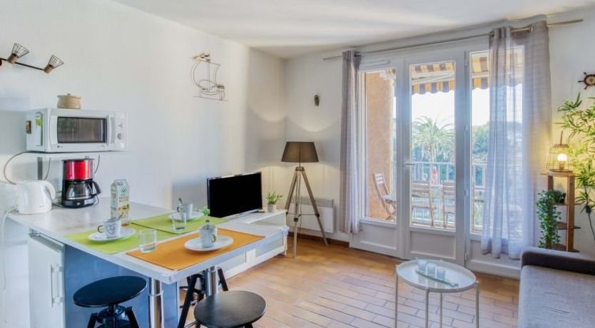 Photo of Les Aigues Marines Apartment 64