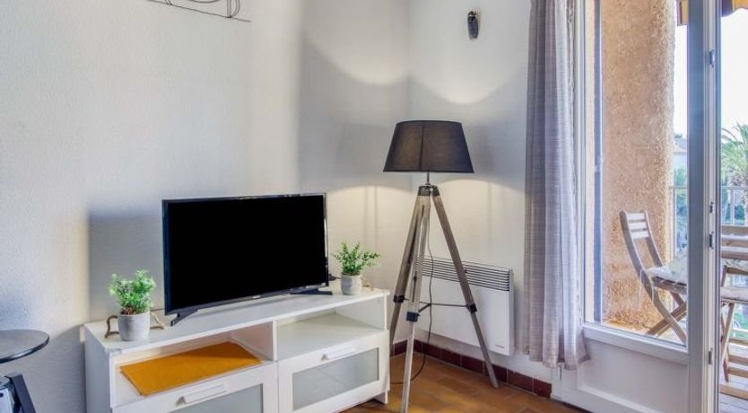 Photo of Les Aigues Marines Apartment 64