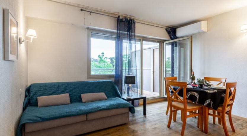 Photo of Les Platanes