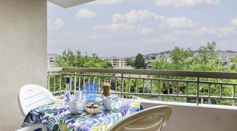 Photo of Les Platanes