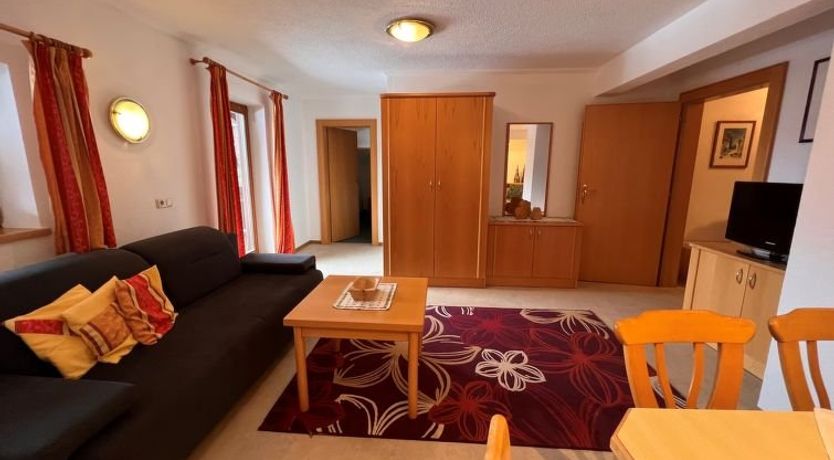 Photo of Top 2 Apartment 2