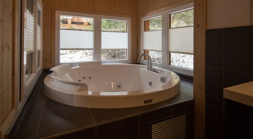 Photo of #31 mit IR-Sauna und Sprudelbad innen Apartment 61