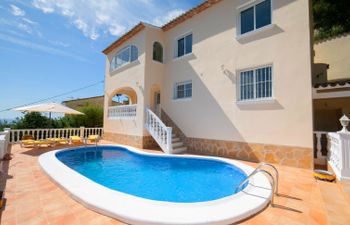 Mazo Holiday Home