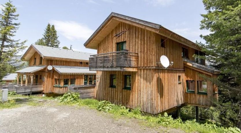 Photo of #18 mit Sauna und Sprudelbad innen Apartment 51