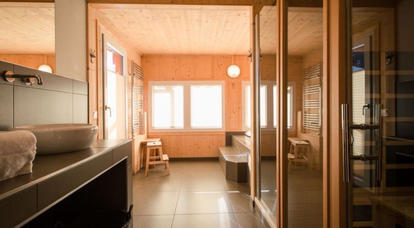 Photo of #48 mit IR-Sauna und Sprudelbad aussen Apartment 69