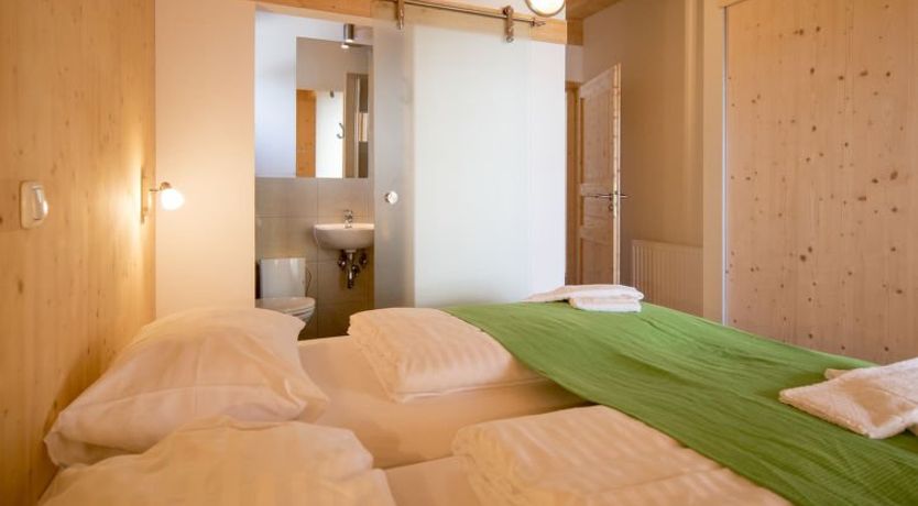 Photo of #28 mit Sauna und Sprudelbad innen Apartment 60