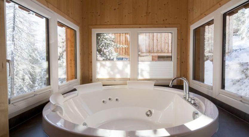 Photo of #28 mit Sauna und Sprudelbad innen Apartment 60