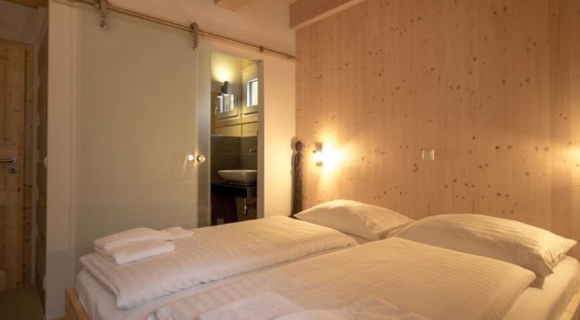 Photo of #49 mit IR-Sauna & Sprudelwanne Innen Apartment 57