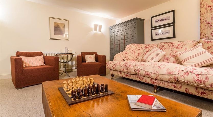 Photo of Thimble Hall