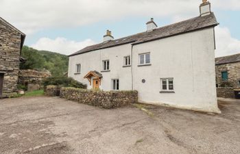 Satterthwaite Farmhouse - Sleep 8 Holiday Cottage