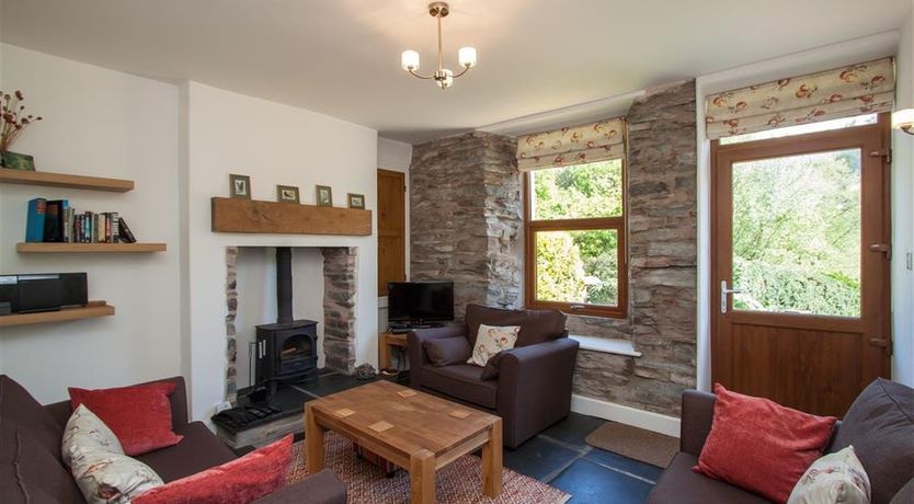 Photo of Robins Nest