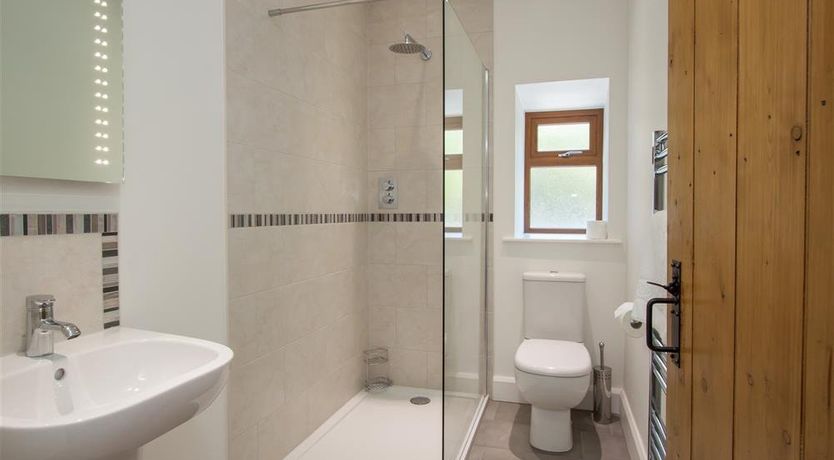 Photo of Robins Nest