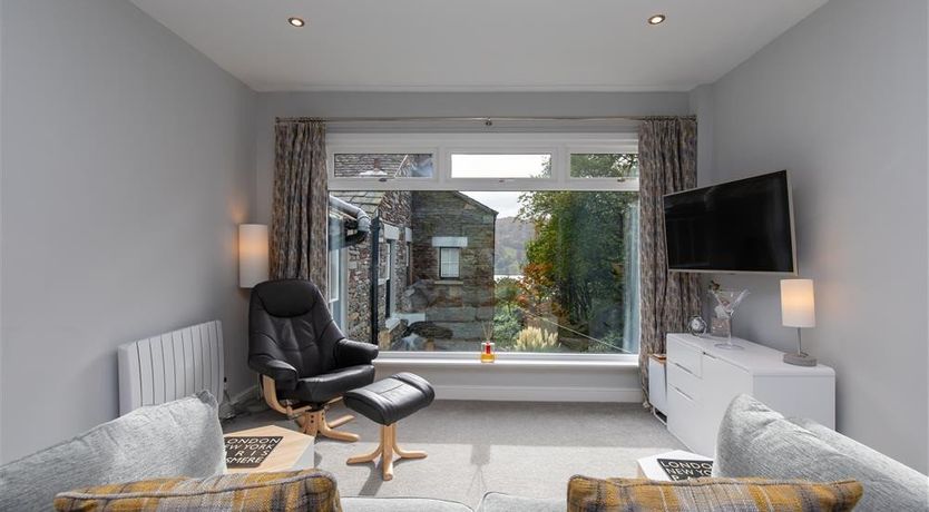 Photo of Silver Howe