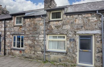 Cuddfan Holiday Cottage