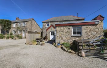 Larch Barn Holiday Cottage