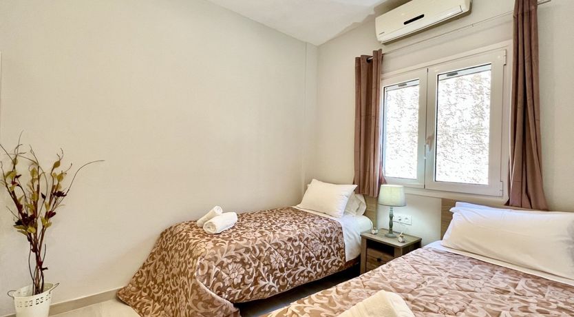 Photo of Diamond on the Vine