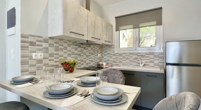 Photo of Diamond on the Vine