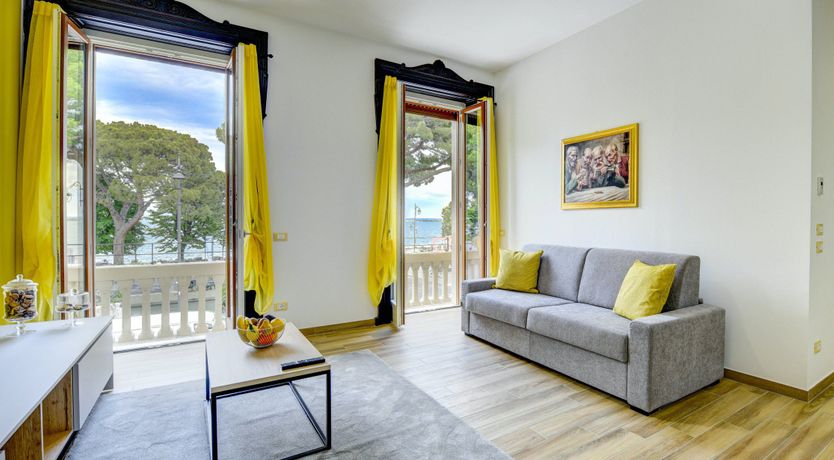 Photo of Sunshine Square