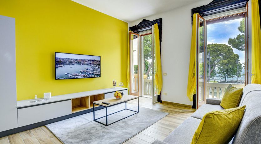 Photo of Sunshine Square