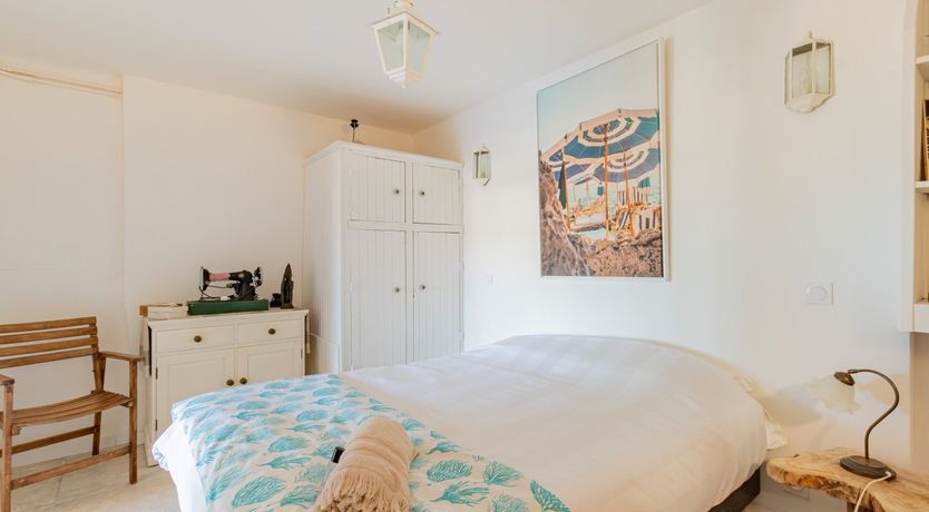 Photo of Sublime Shorelines