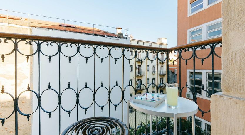 Photo of Face Dances