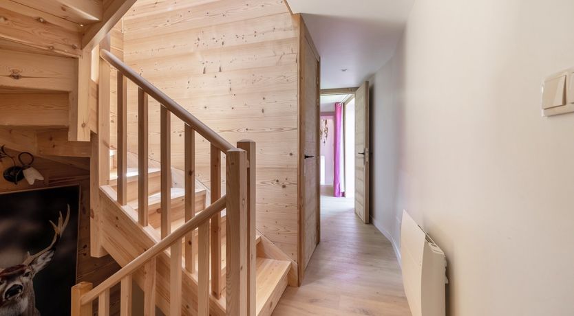 Photo of Bear & Peak