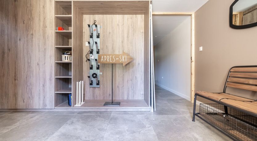 Photo of Bear & Peak