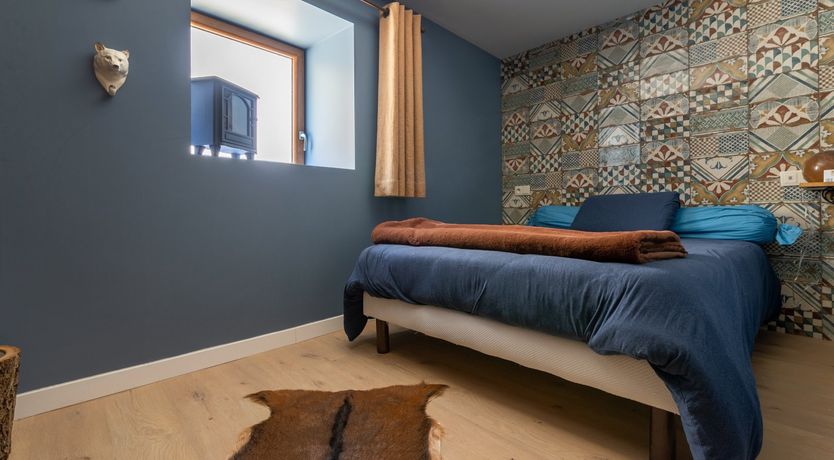 Photo of Bear & Peak