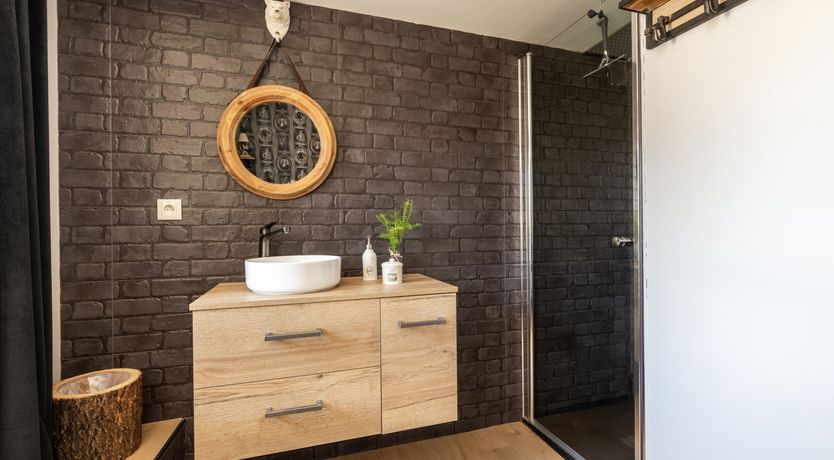 Photo of Bear & Peak