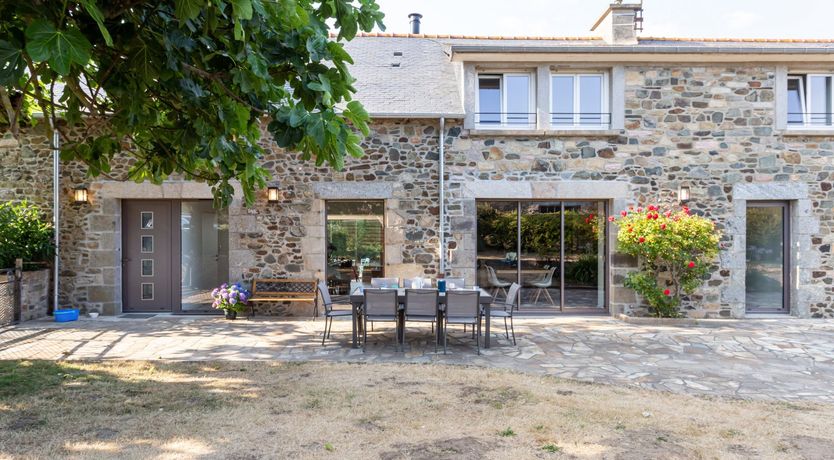 Photo of Seaside Glamour