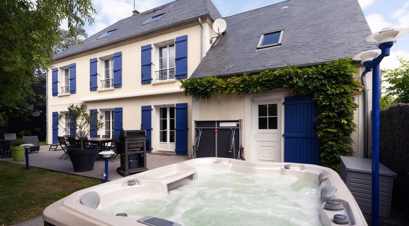 Photo of Rocksalt & Blue