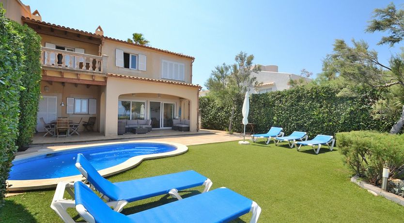 Photo of The Edge of Water