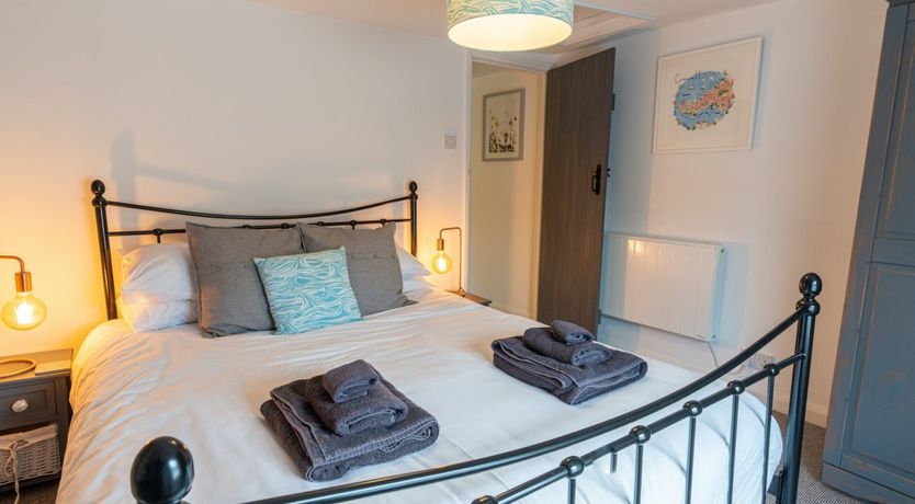 Photo of Come Sail With Me