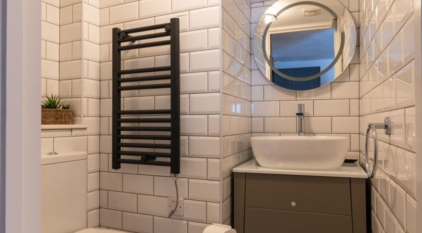 Photo of Come Sail With Me