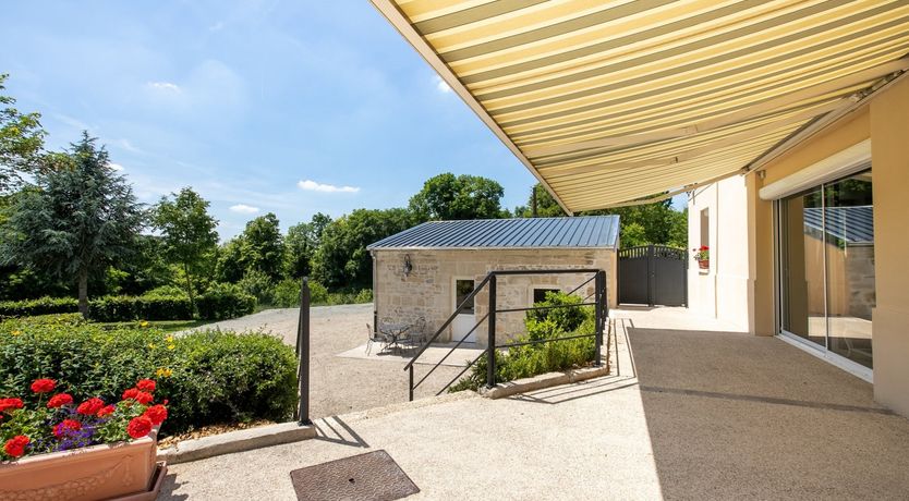 Photo of Sunshine & Flowers