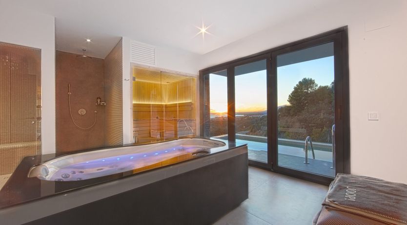 Photo of The Glitterati