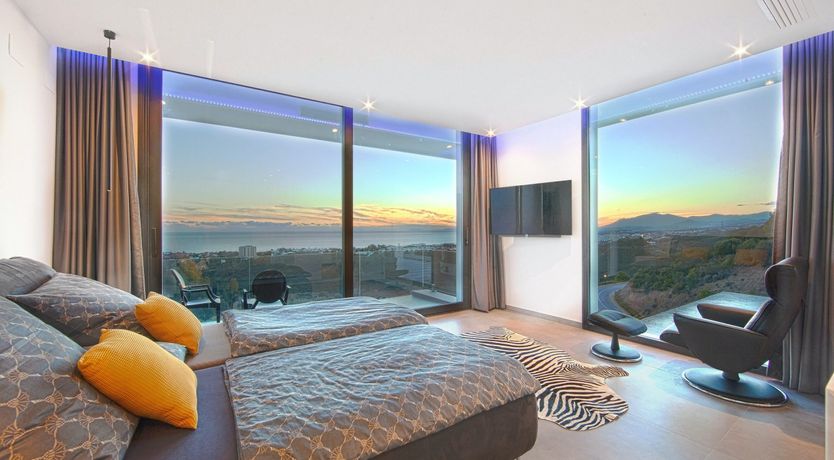 Photo of The Glitterati